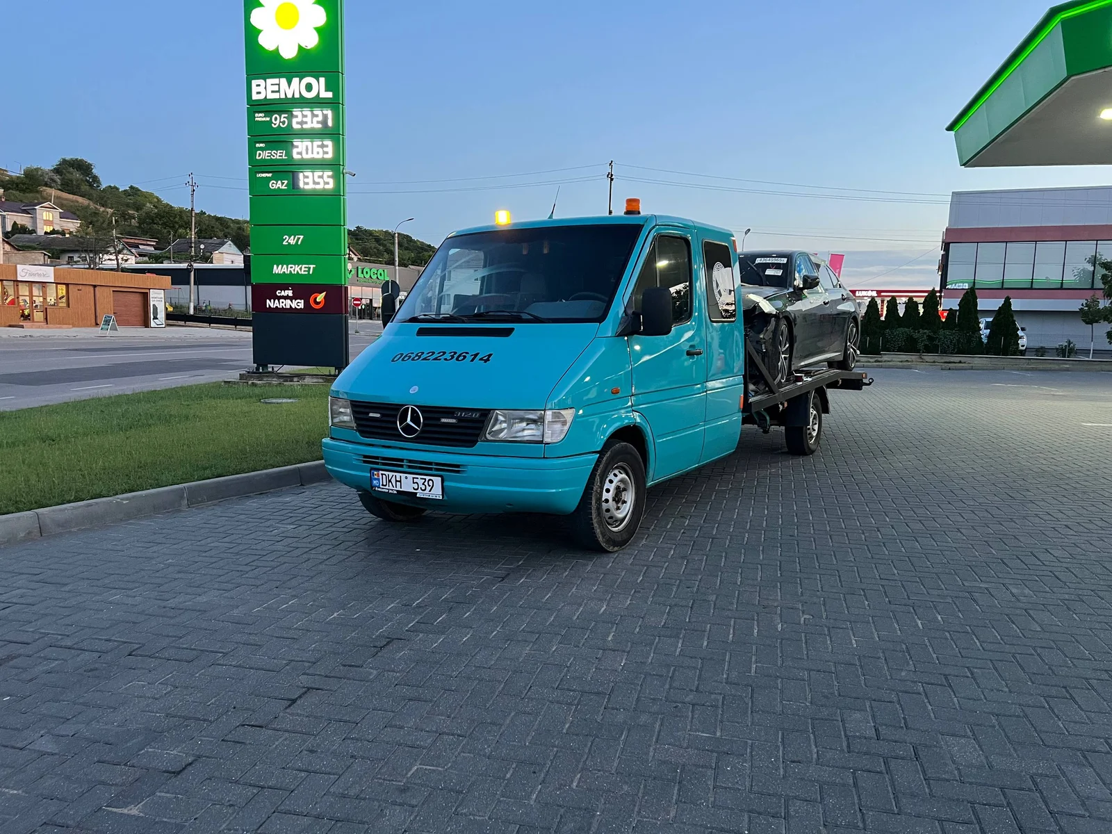 Evacuator Chișinău - recuperare vehicule accidentate