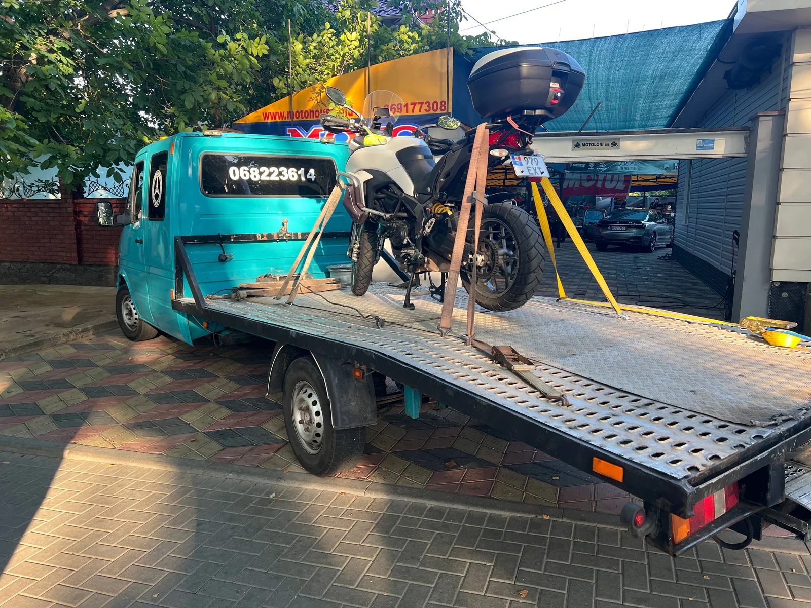 Servicii evacuator 24/7 Moldova - transport sigur și rapid